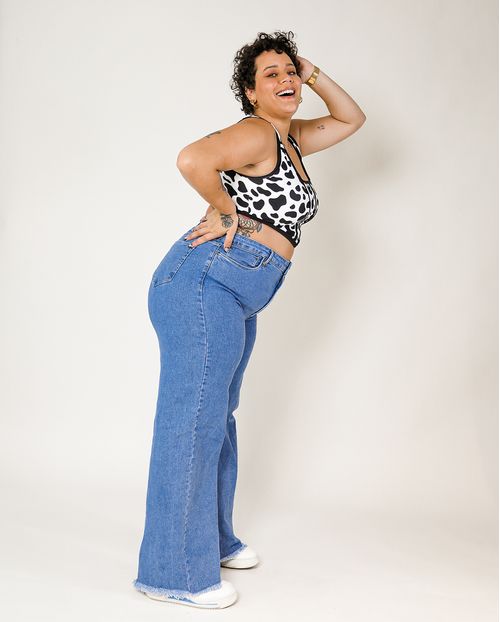 Calça Jeans Feminina Wide Leg Plus com Barra Desfiada 29003 Média