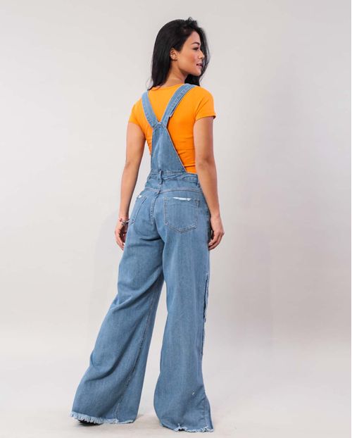 Macacão Jeans Feminino Wide Leg com Abertura Lateral e Barra Desfiada 21514 Clara