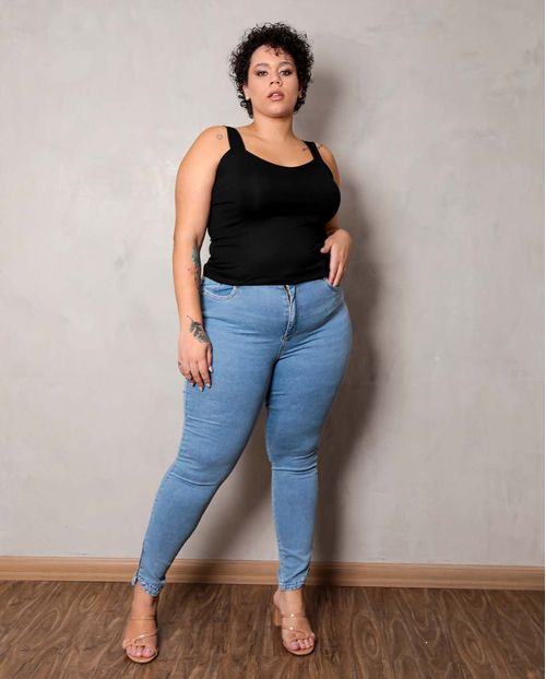 Calça Jeans Feminina Plus Skinny Clara com Zíper Na Barra   21340 Unica