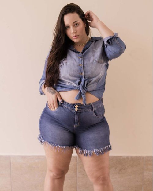 Camisa Feminina Plus Size com Amarração Na Barra  - 16638 Unica