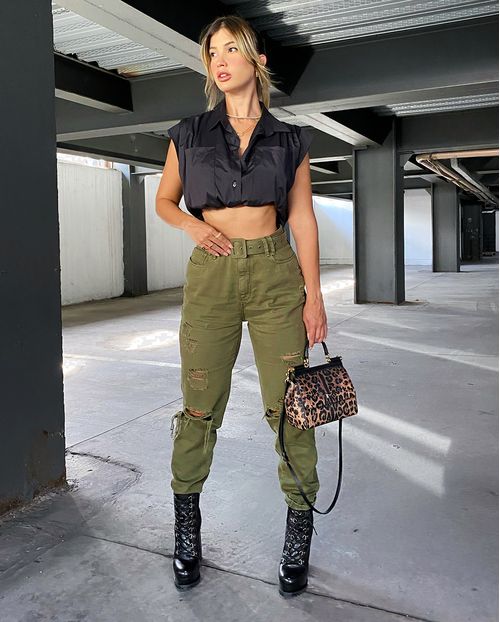 Calça Feminina Mom Verde com Cinto Revestido 20697 Unica
