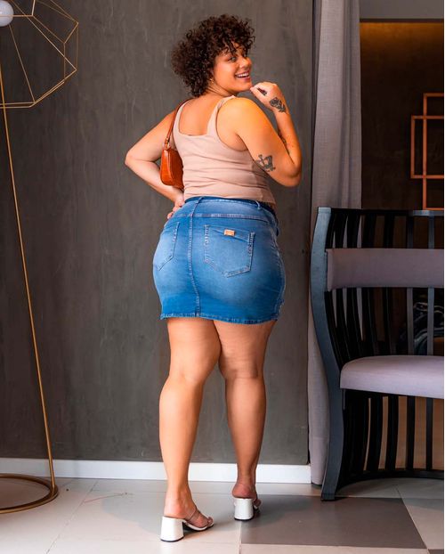 Mini Saia Jeans Feminina Plus Size com Cinto do Mesmo Tecido 21585 Média Rasgada