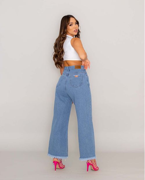 Calçajeans Feminina Cropped Flare com Barra Desfiada  21711 Média
