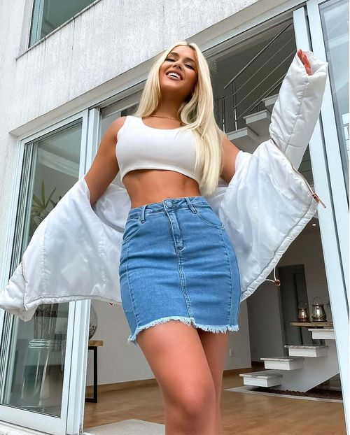 Mini Saia Jeans com Recortes Frontais e Barra Desfiada 21714 Média