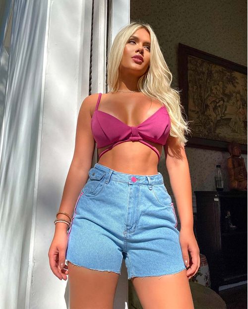 Shorts Jeans Feminino Mom Claro com Detalhes em Neon Rosa 21661 Clara