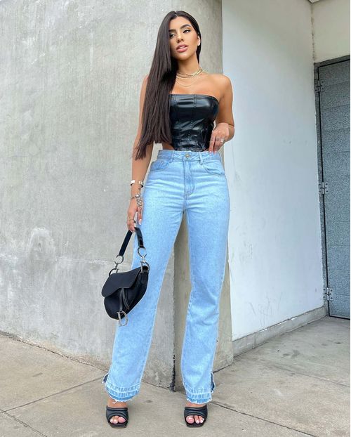 Calça Jeans Feminina Wide Loose Clara com Barra Desmanchada e Abertura Lateral    21641 Ice