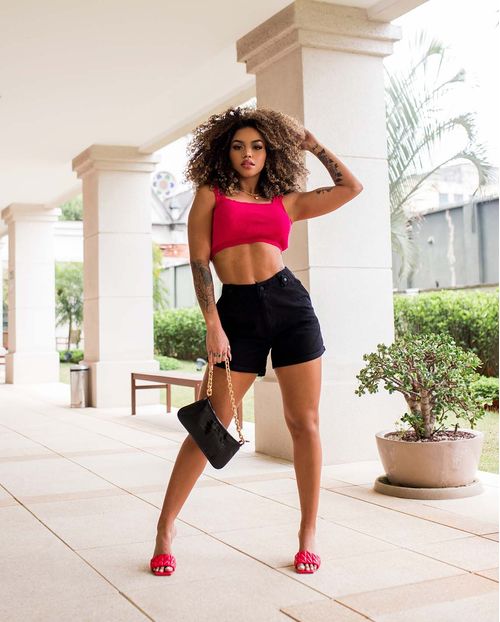 Shorts Feminino Mom Preto com Detalhe No Passante   21533 Preto