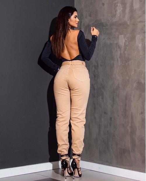 Calça Feminina Mom com Cinto e Fivela Revestido  00227 Caqui
