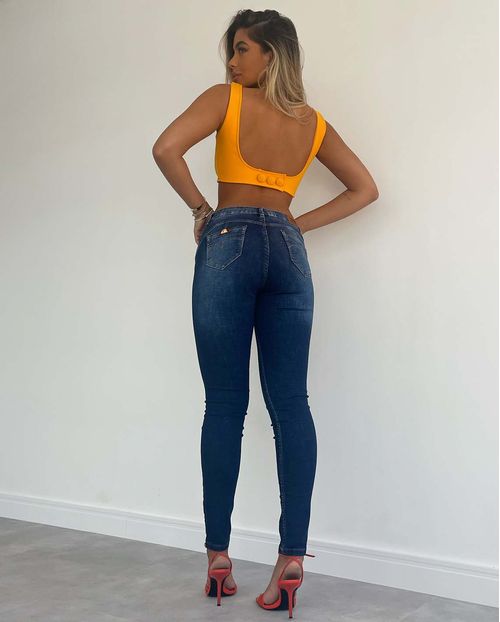 Calça Jeans Feminina Intermediaria com Vivo do Próprio Na Boca do Bolso  22126 Escura
