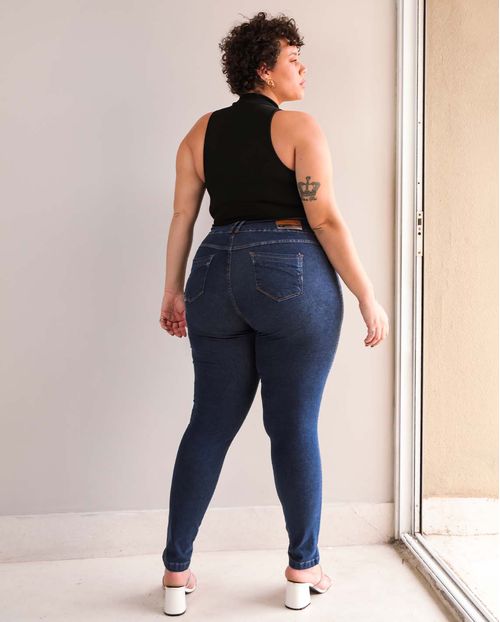 Calça Jeans Feminina Plus Skinny com Abertura Frontal Na Barra   21338 Escura