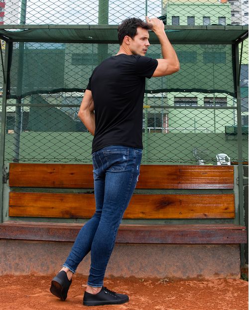 Calça Jeans Masculina Super Skinny com Desfiado Na Barra  22193 Escura