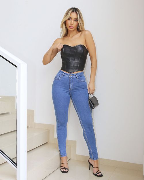 Calça Jeans Feminina Intermediaria com Ziper Lateral Na Barra  22242 Média