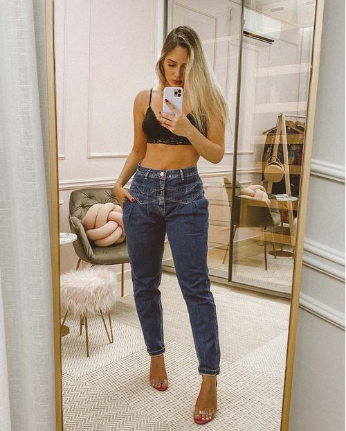 Calça Feminina Mom Fit Consciência Jeans com Detalhe Traseiro com Fivela, Coleção Fashion 17099 Unica