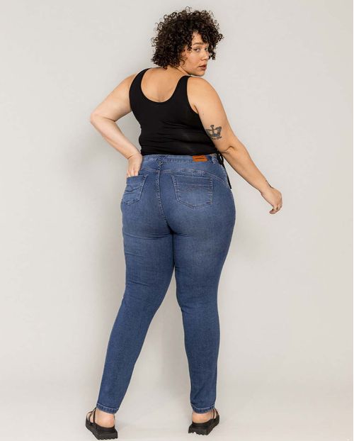 Calça Jeans Feminina Skinny Plus Size com Botão de Pressão No Passante Largo Traseiro  22313 Média