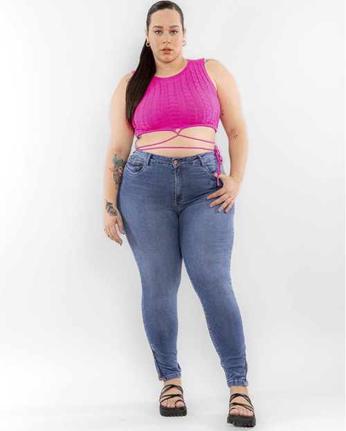 Calça Jeans Feminina Plus Size com Ziper Lateral Na Barra  22247 Escura