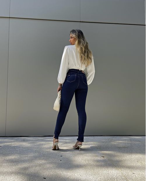 Calça Jeans Feminina Hot Pants  Extreme Power 22130 Escura