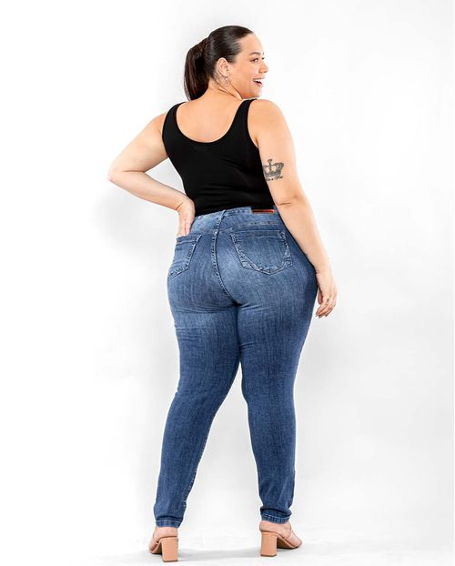 Calça Jeans Feminina Plus Size Básica 22523 Escura