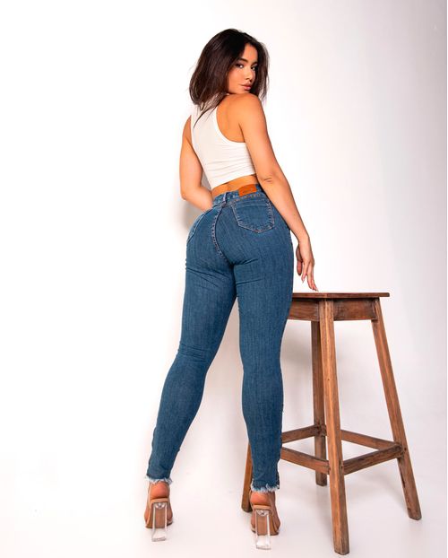 Calça Jeans Skinny Feminina Cintura Média Zíper Lateral 22720 Média