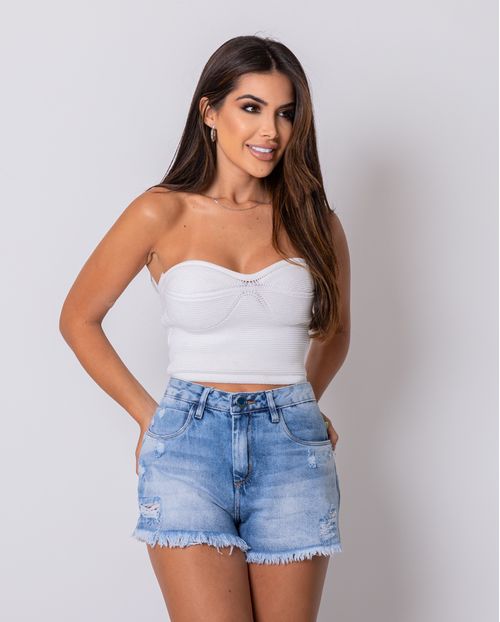 Shorts Jeans Feminino Boyfriend com Abertura Lateral Na Barra Desfiada  00244 Média