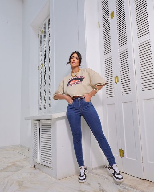 Calça Jeans Skinny Feminina Cintura Média Barra Desfiada 22818 Escura