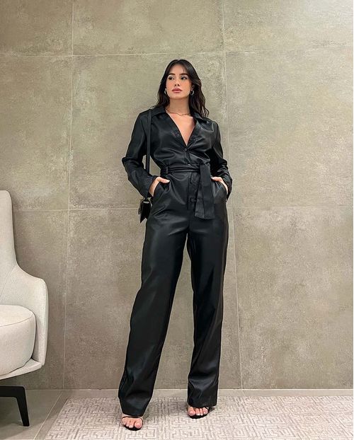 Macacão Material Sintético Feminino com Cinto 90473 Preto