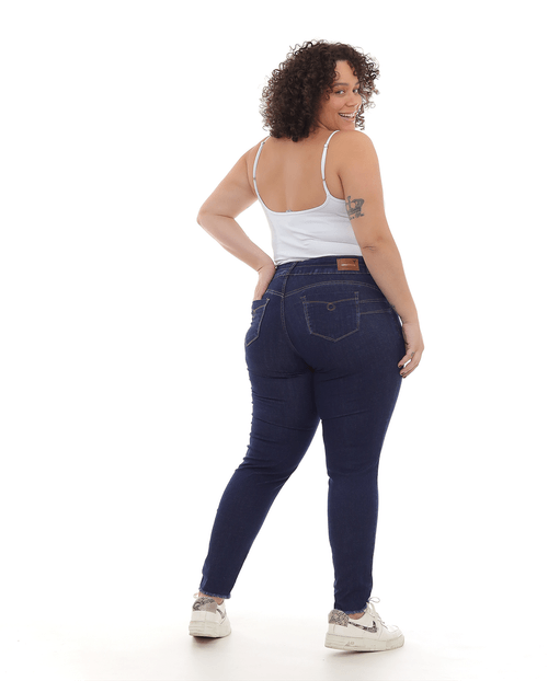 Calça Jeans Skinny Plus Size Feminina Cintura Alta Barra Desfiada 22710 Escura