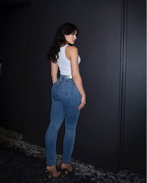 Calça Jeans Skinny Hot Feminina Cintura Alta Abertura Frontal Na Perna 23172 Média