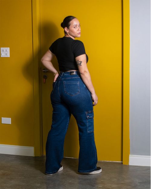 Calça Jeans Wide Leg Plus Size Feminina Cintura Alta Bolso Cargo 23041 Escura