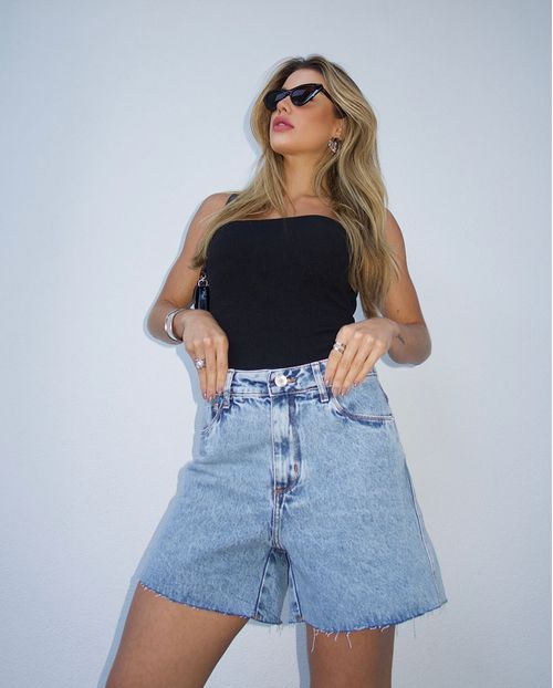 Shorts Jeans Mom Feminino Cintura Alta Barra Fio 23510 Média