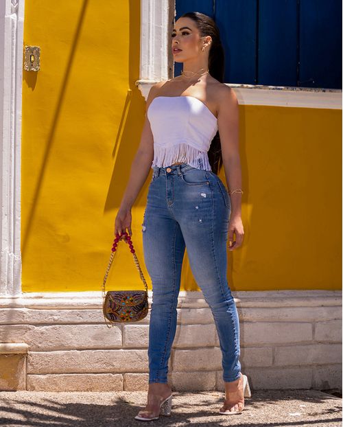 Calça Jeans Skinny Feminina Cintura Média Detalhe Rasgos 23619 Clara