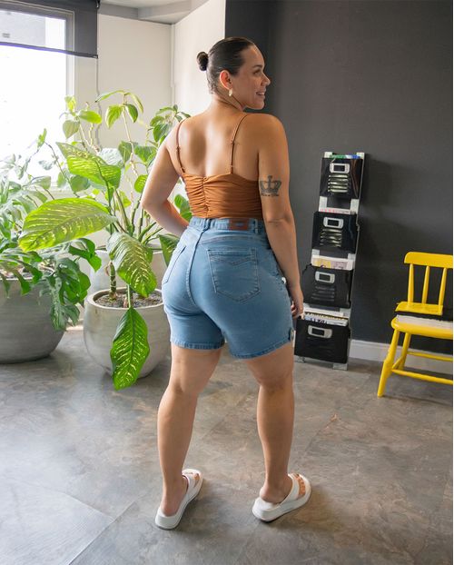 Bermuda Jeans Meia Coxa Jeans Plus Size Detalhe Botão Barra 23585 Média