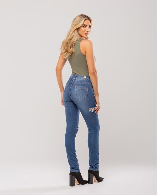 Calça Jeans Feminina Skinny Intermediaria com Rasgos 21766 Média