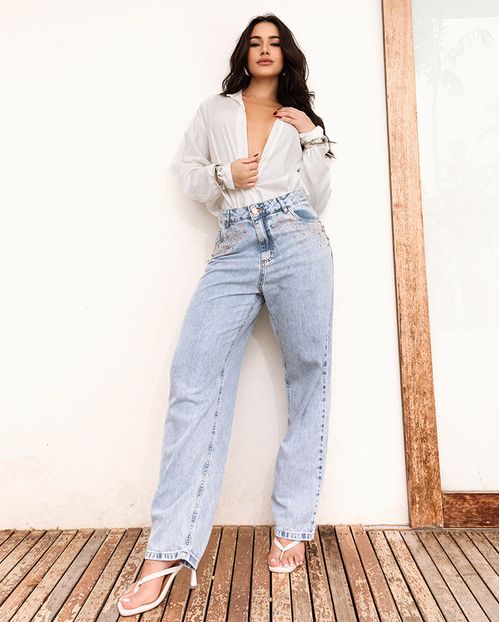 Calça Jeans Straight Feminina Cintura Alta com Aplicação 24105 Média
