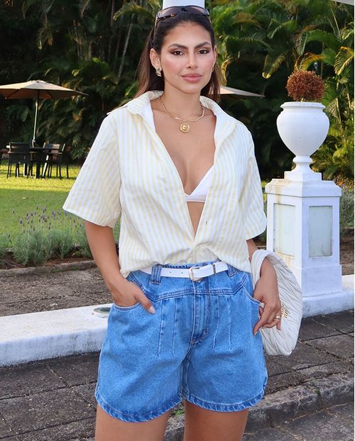 Shorts Jeans Mom Feminino Cintura Alta Detalhe Cós com Cinto 24236 Média