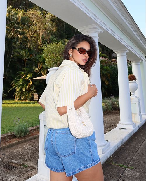 Shorts Jeans Mom Feminino Cintura Alta Detalhe Cós com Cinto 24236 Média