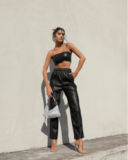 Calça Material Sintético Mom Feminina Cintura Alta Elástico No Cós 90458 Preto