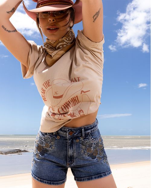 Shorts Jeans Feminino com Bordado Flor Ana Castela 24364 Média