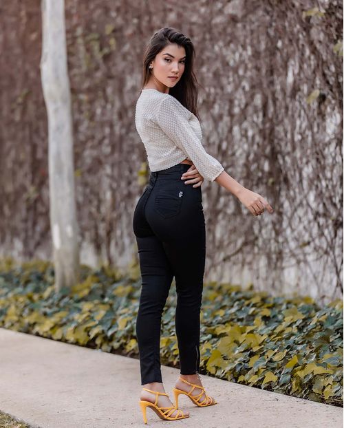 Calça Jeans Skinny Feminina Preta Barra com Zíper   19593 Unica