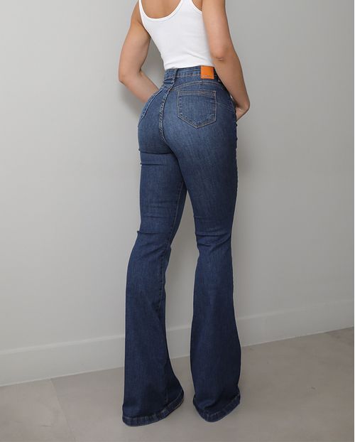 Calça Jeans Flare Feminina com Recorte No Espelho 25245 Escura