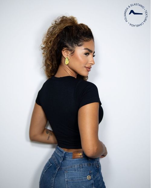 Cropped Feminino Canelado Poliamida 99230 Preto