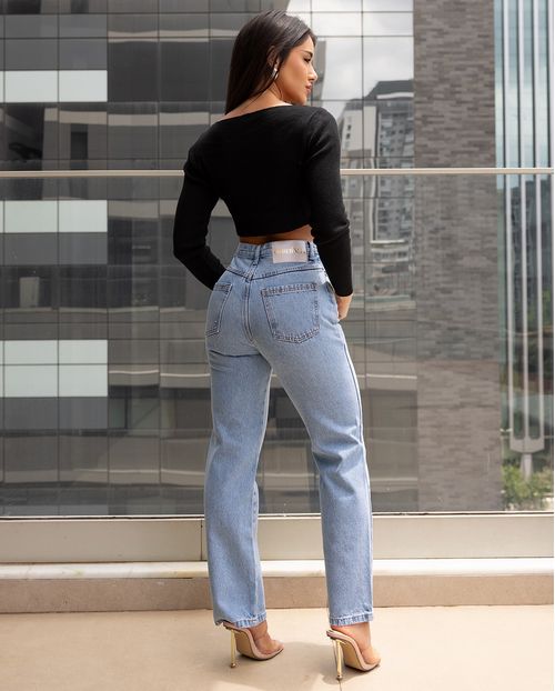 Calça Jeans Straight Fit Feminina Cintura Alta 02930 Clara C/ Bigode